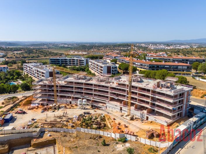 Image No.21-3 Bed Apartment for sale