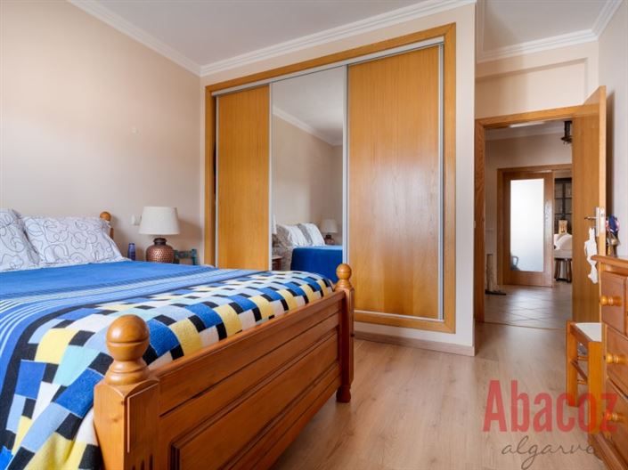 Image No.10-4 Bed Townhouse for sale