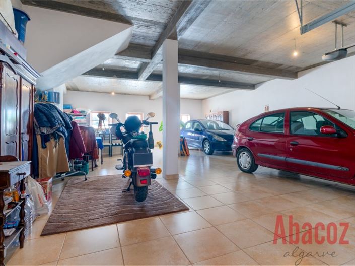 Image No.26-4 Bed Townhouse for sale