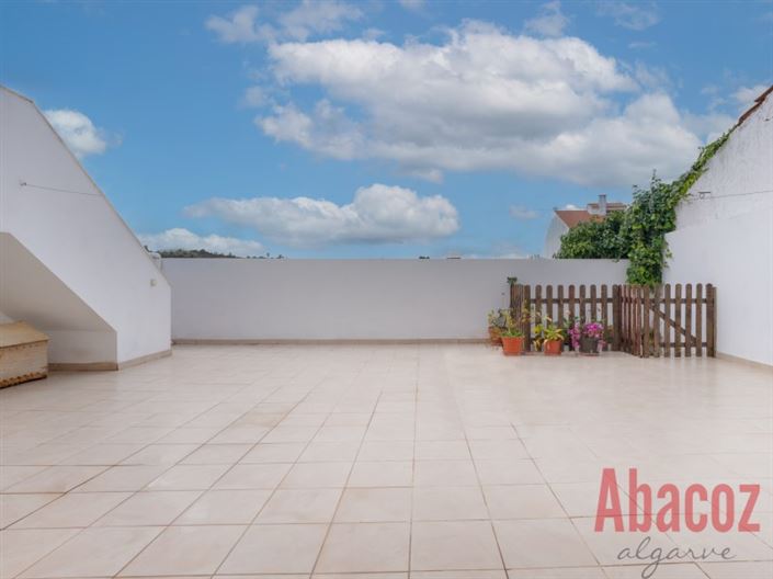 Image No.27-4 Bed Townhouse for sale