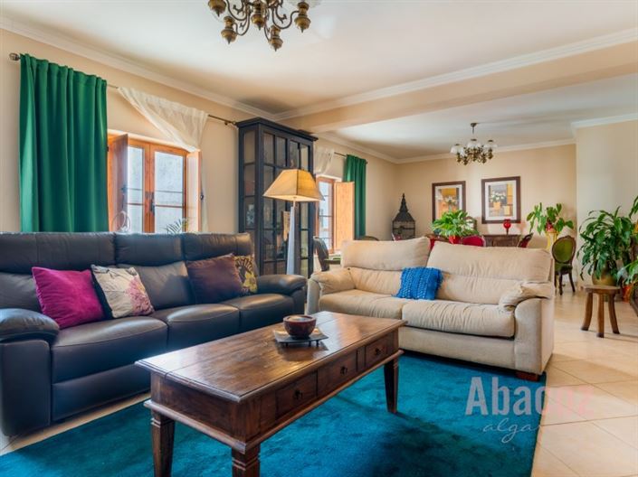 Image No.3-4 Bed Townhouse for sale