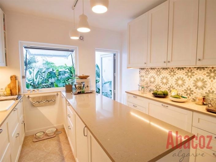 Image No.13-3 Bed Townhouse for sale