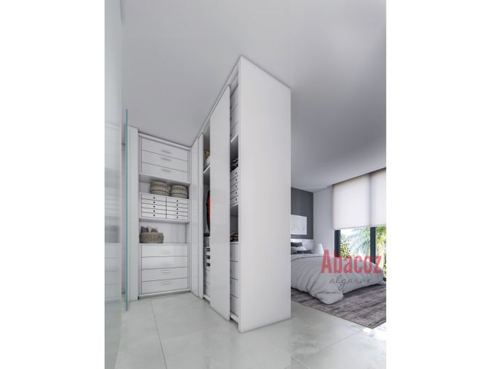 Image No.14-3 Bed Apartment for sale