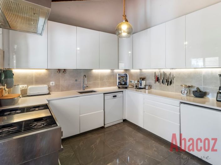 Image No.4-4 Bed Villa for sale