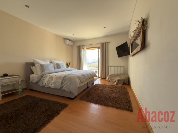 Image No.11-3 Bed Villa for sale