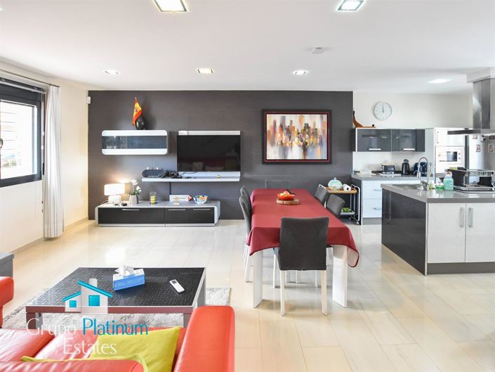 Image No.10-3 Bed Villa for sale