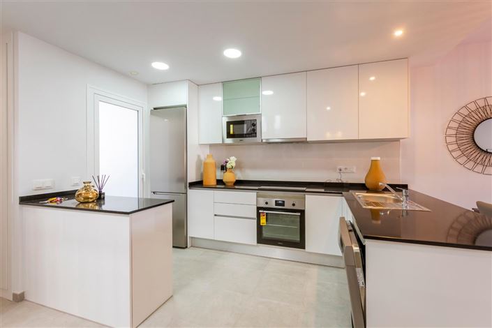 Image No.10-2 Bed Apartment for sale