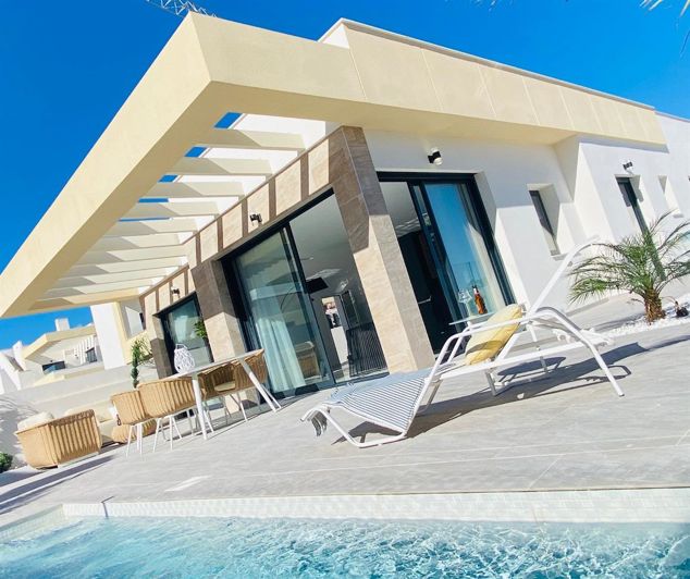 Image No.2-3 Bed Villa for sale