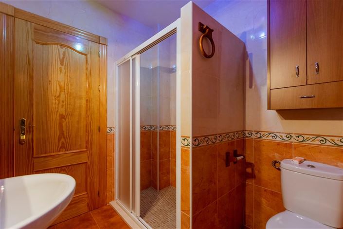 Image No.18-4 Bed Villa for sale