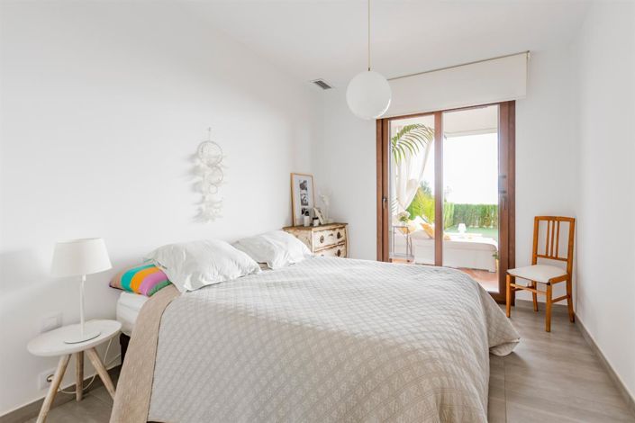 Image No.20-2 Bed Apartment for sale