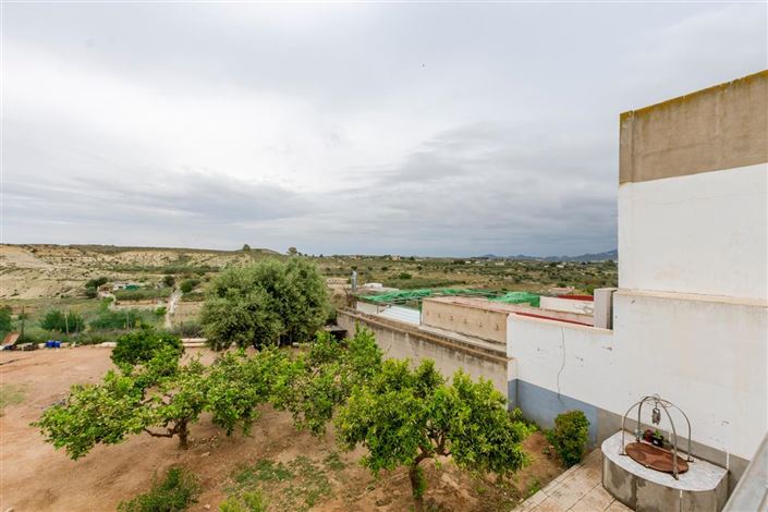 Image No.30-6 Bed Property for sale