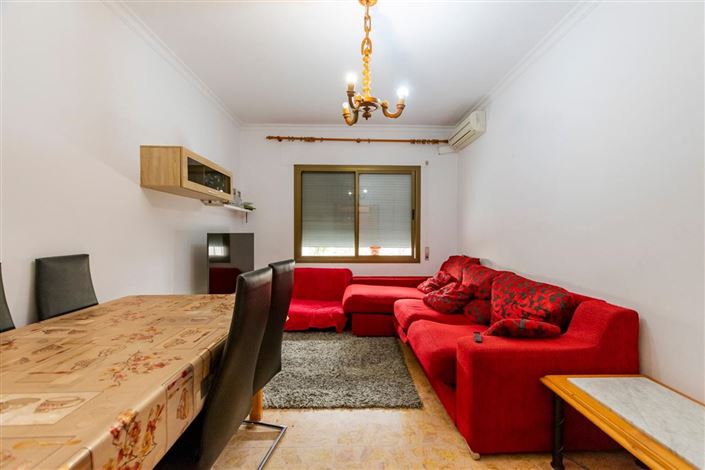 Image No.4-6 Bed Property for sale