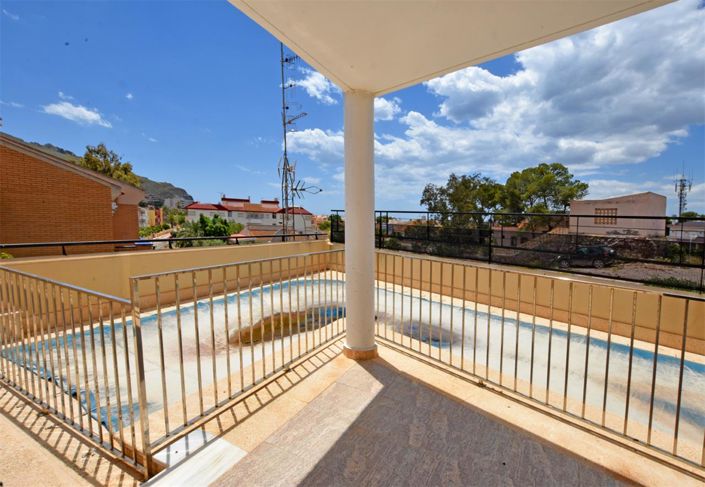 Image No.36-7 Bed Property for sale