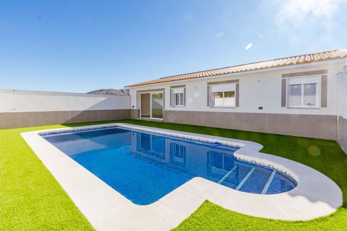 Image No.2-3 Bed Villa for sale