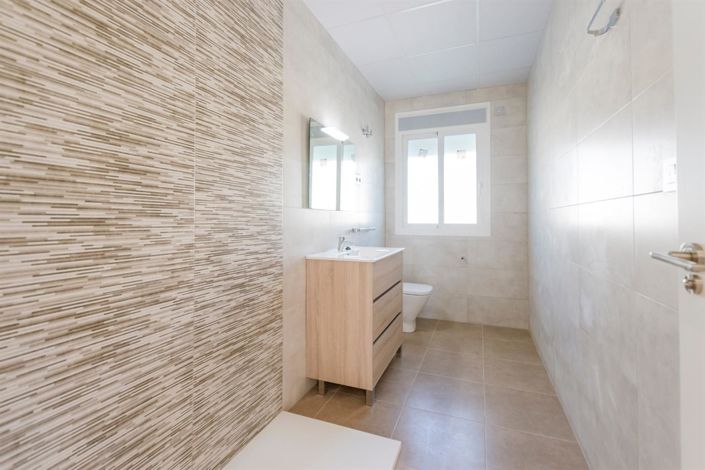 Image No.17-3 Bed Villa for sale