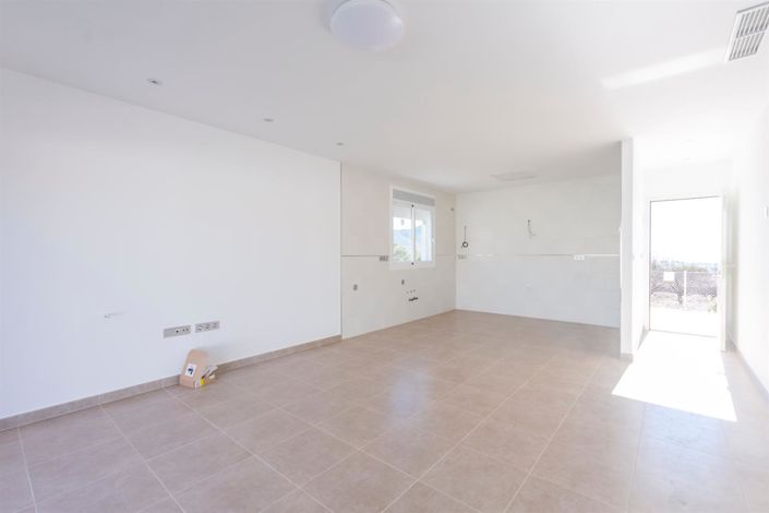 Image No.7-3 Bed Villa for sale