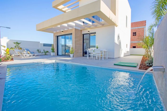 Image No.9-3 Bed Villa for sale