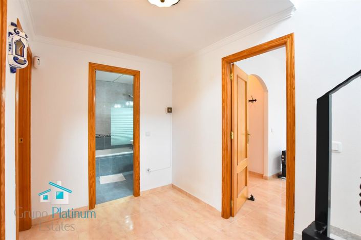 Image No.14-3 Bed Villa for sale