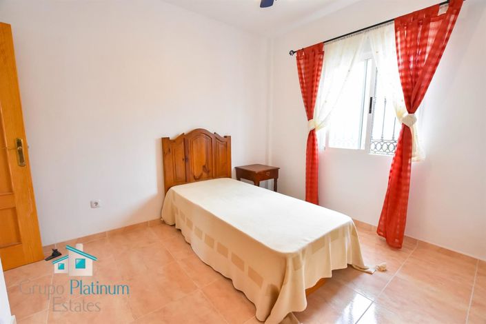 Image No.18-3 Bed Villa for sale