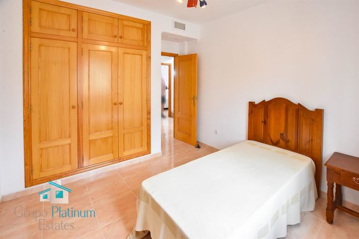 Image No.19-3 Bed Villa for sale