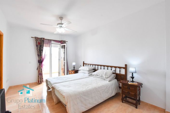 Image No.20-3 Bed Villa for sale