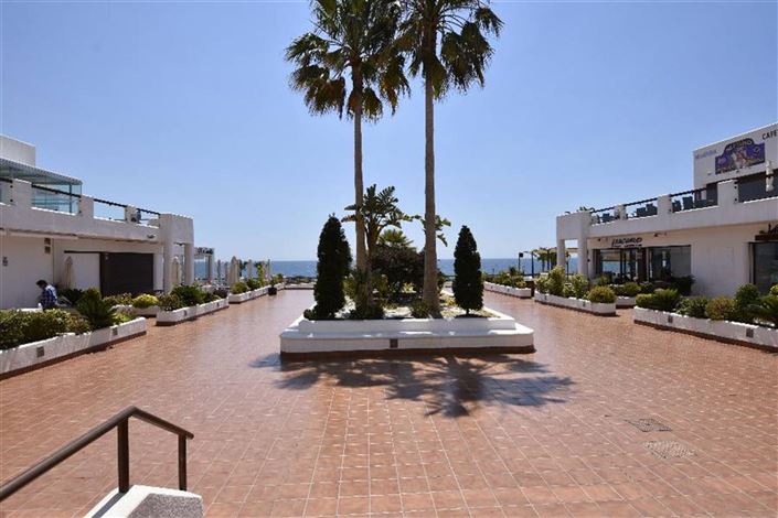 Image No.27-3 Bed Property for sale