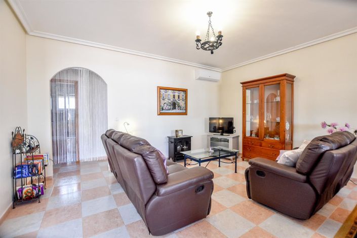 Image No.11-2 Bed Property for sale