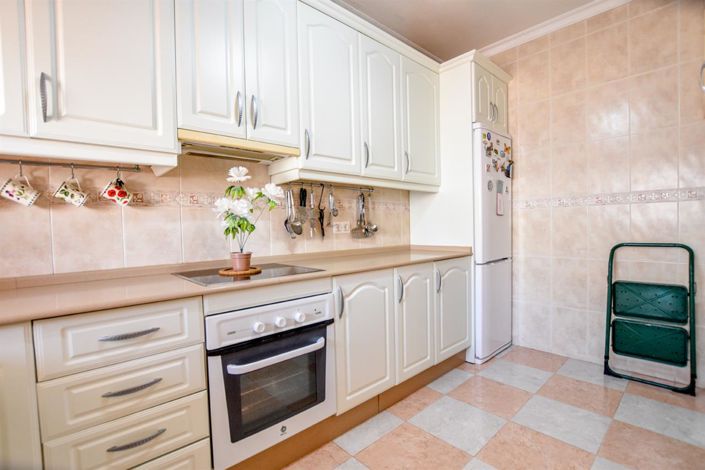 Image No.15-2 Bed Property for sale