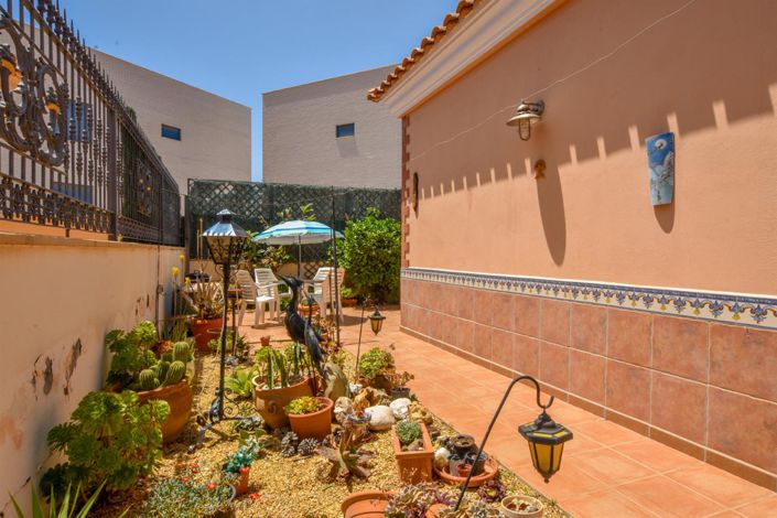 Image No.3-2 Bed Property for sale