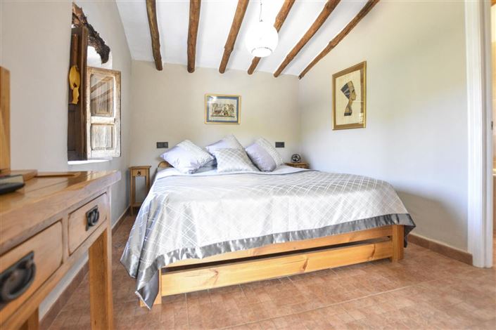 Image No.17-5 Bed Villa for sale