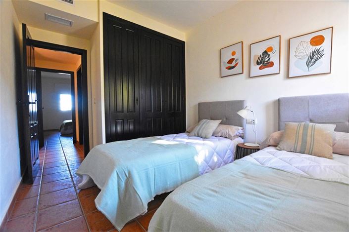 Image No.8-3 Bed Villa for sale