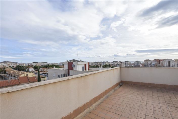 Image No.24-3 Bed Apartment for sale