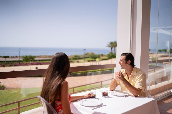 Image No.8-2 Bed Property for sale