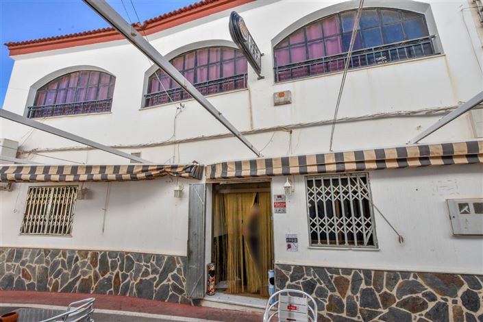 Image No.2-3 Bed Property for sale