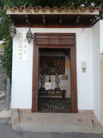 Image No.2-6 Bed Villa for sale