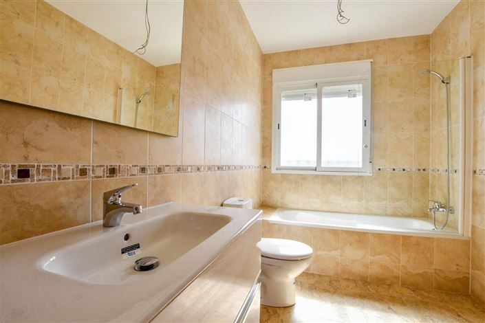 Image No.27-5 Bed Villa for sale