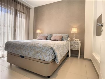 6b0d3f6c-8163-4a17-a90f-4dcf6b54d44d