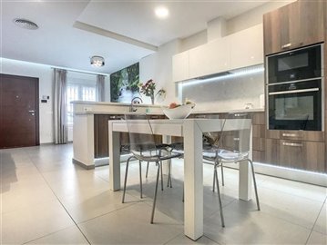 ea68fd1a-3c5d-47a0-a0a8-bf9e5540eb4a