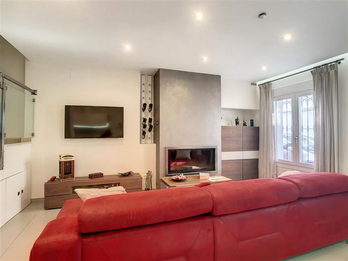 Image No.4-4 Bed Property for sale