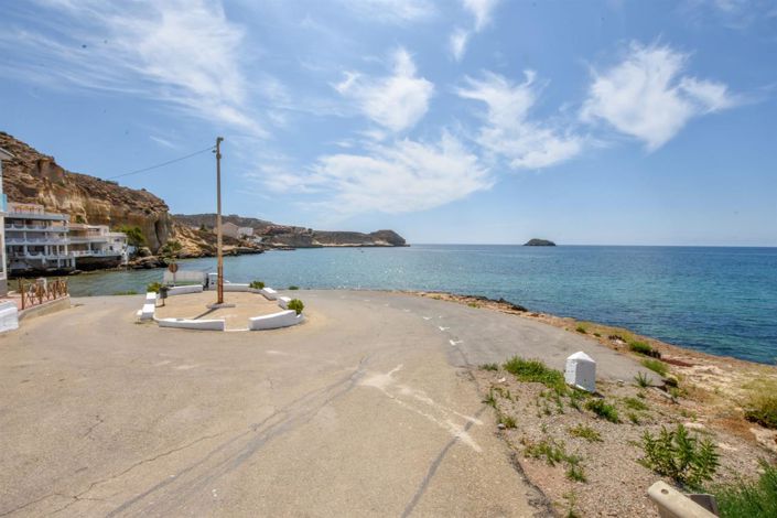 Image No.24-2 Bed Property for sale