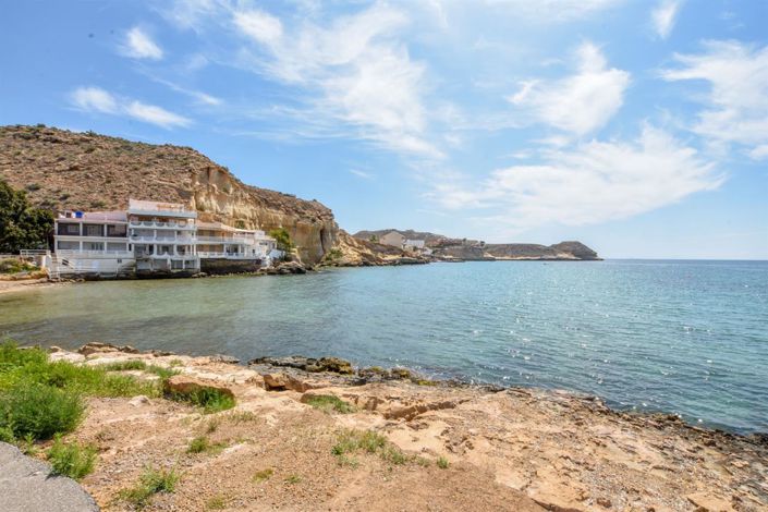 Image No.26-2 Bed Property for sale