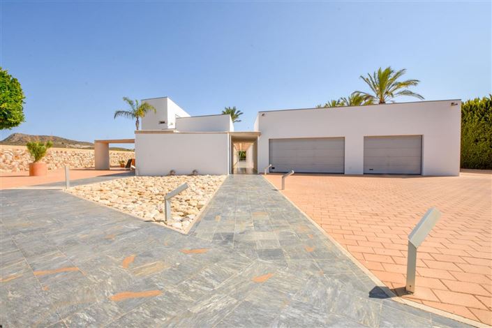 Image No.13-3 Bed Villa for sale