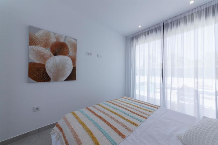 Image No.26-3 Bed Villa for sale