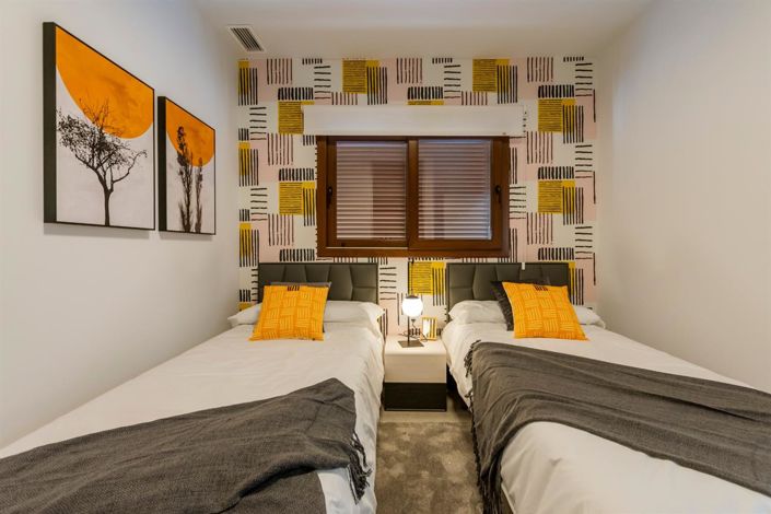 Image No.21-2 Bed Property for sale