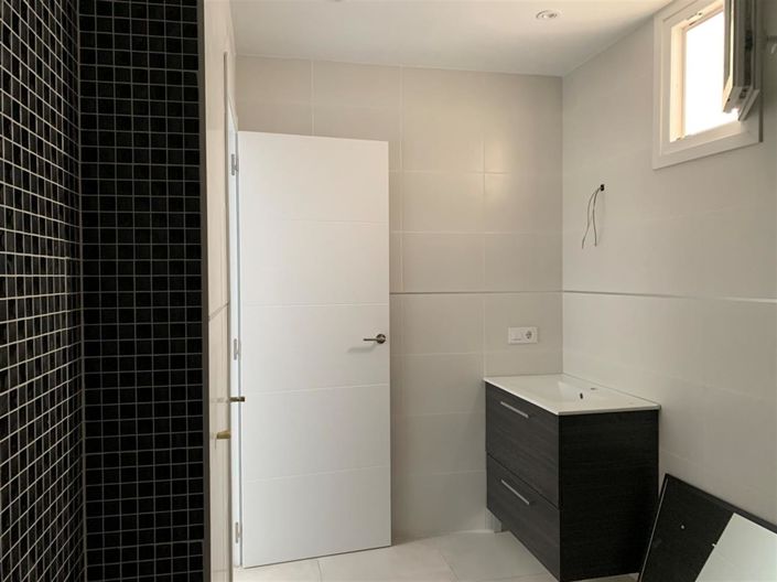 Image No.4-3 Bed Villa for sale