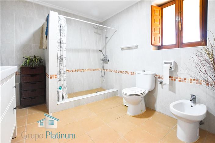 Image No.28-7 Bed Villa for sale