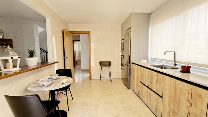 Image No.7-3 Bed Villa for sale