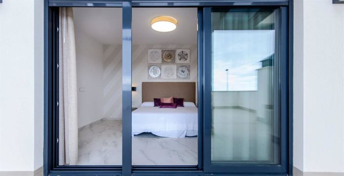 Image No.12-3 Bed Villa for sale