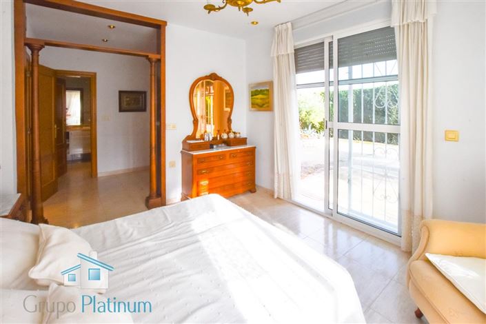 Image No.14-5 Bed Villa for sale