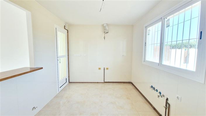 Image No.13-3 Bed Villa for sale